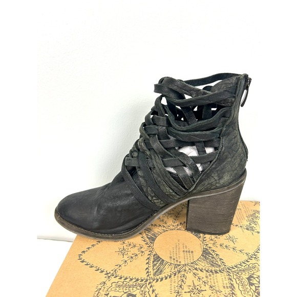 Free People Carrera Black Leather Woven Strappy Heel Ankle Booties Sz 38 US 7.5 - Picture 10 of 14